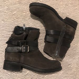 Steve Madden Grey Booties w/ buckle detail